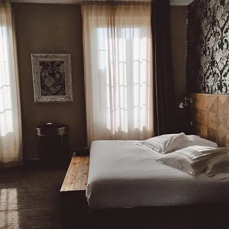 De Paris Hotel
