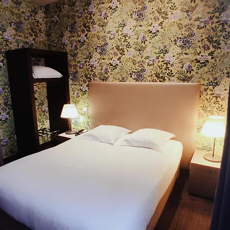 Hotel De Paris 3*