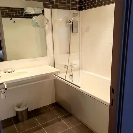 De Paris Hotel 3*