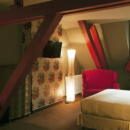 De Paris Hotel 3*